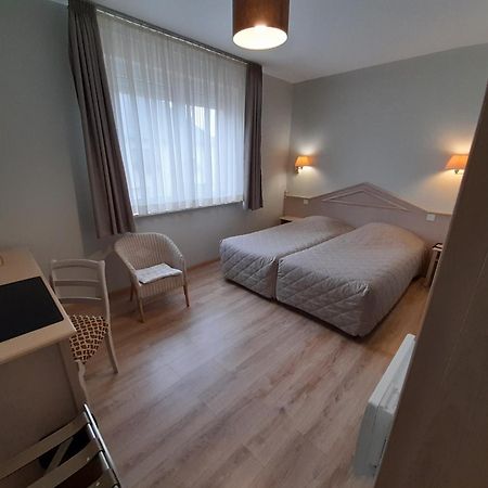 Hotel Restaurant A L'Etoile Merkwiller-Pechelbronn ภายนอก รูปภาพ