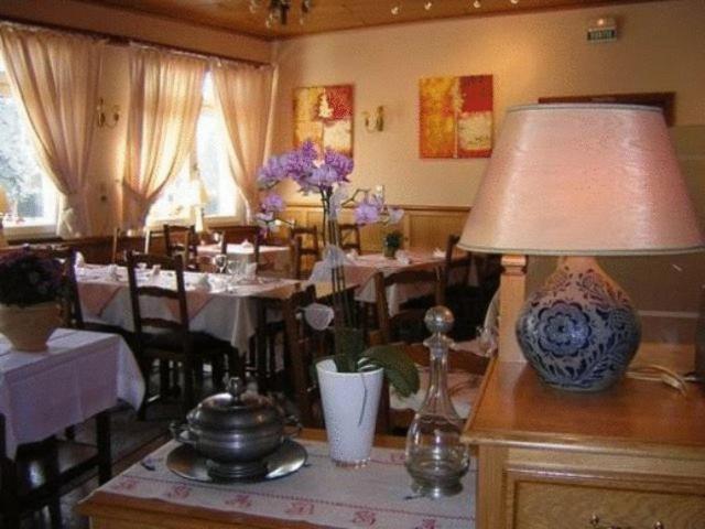 Hotel Restaurant A L'Etoile Merkwiller-Pechelbronn ภายนอก รูปภาพ